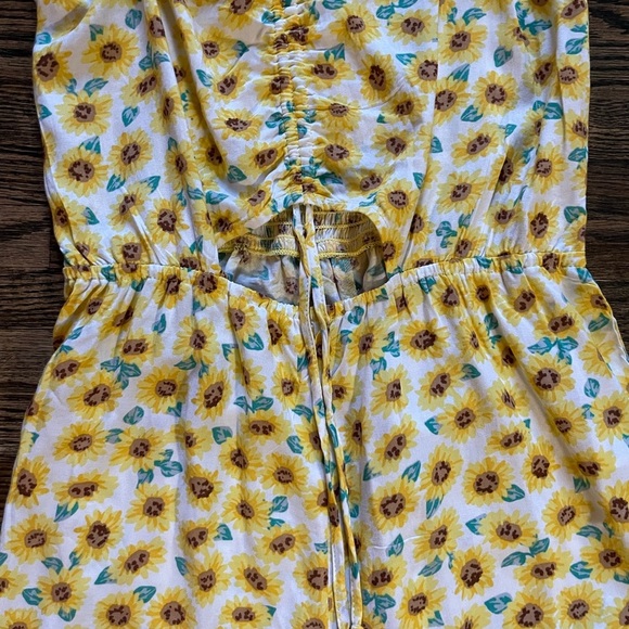 Sunflower Print Romper, Derek Heart, Shorts Size Medium,  Ruffle Straps - Picture 2 of 11